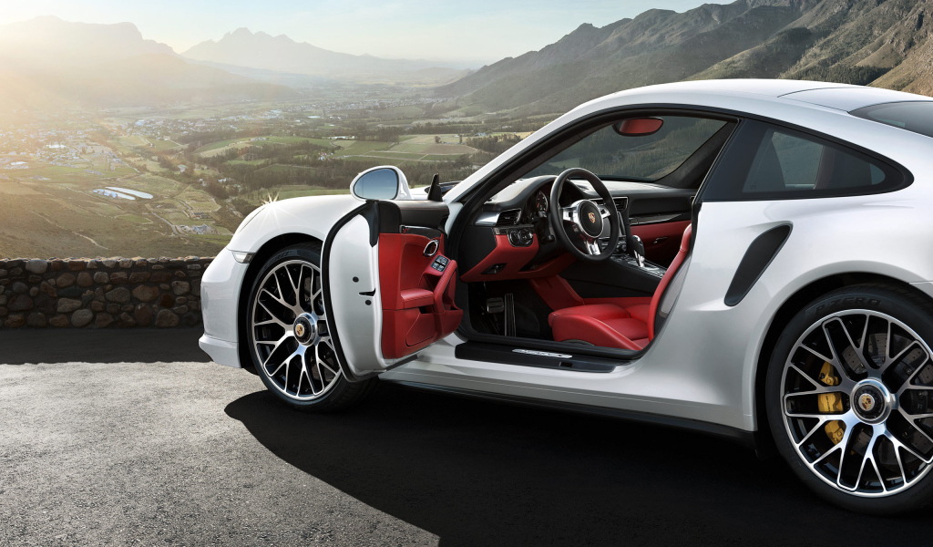 Новая машина Porsche 911 Turbo 2014