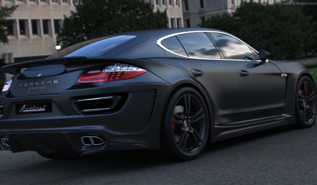 Porsche Panamera в городе