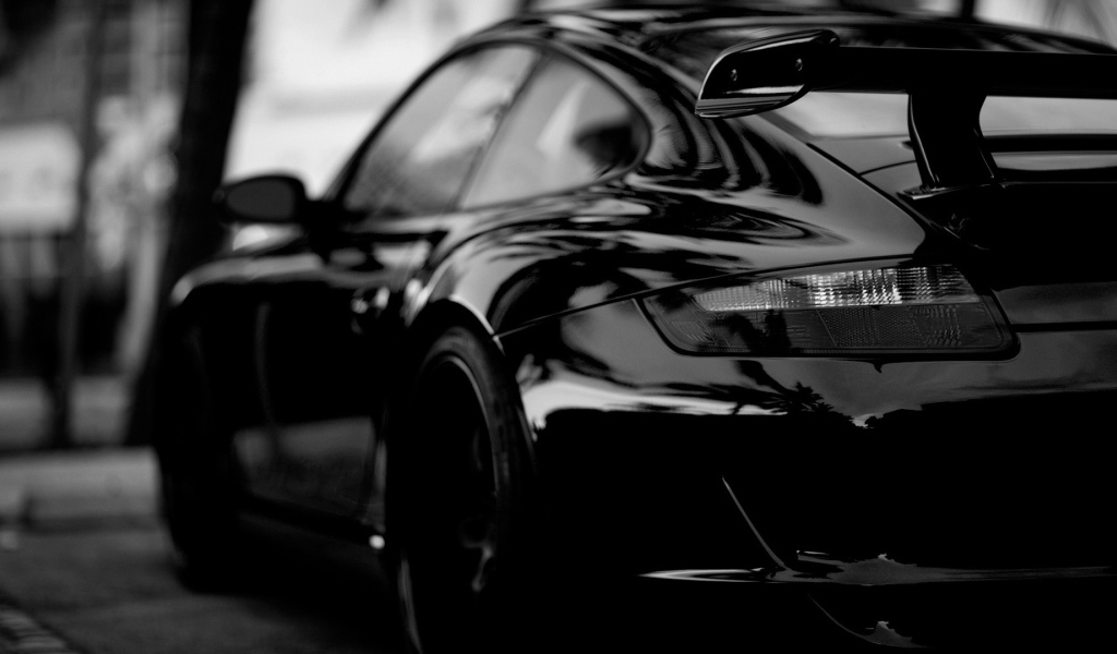 Porsche в черном