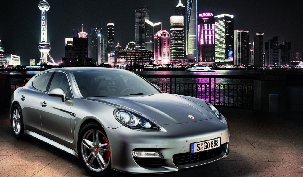 Porsche panamera на выставке в Шанхае 