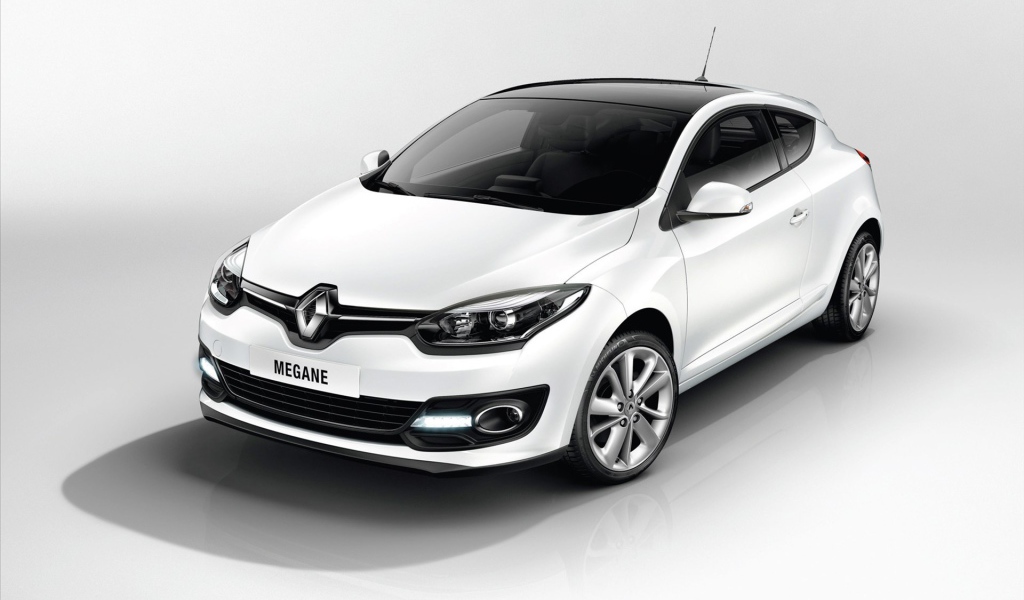 Красивый автомобиль Renault Megane 2014