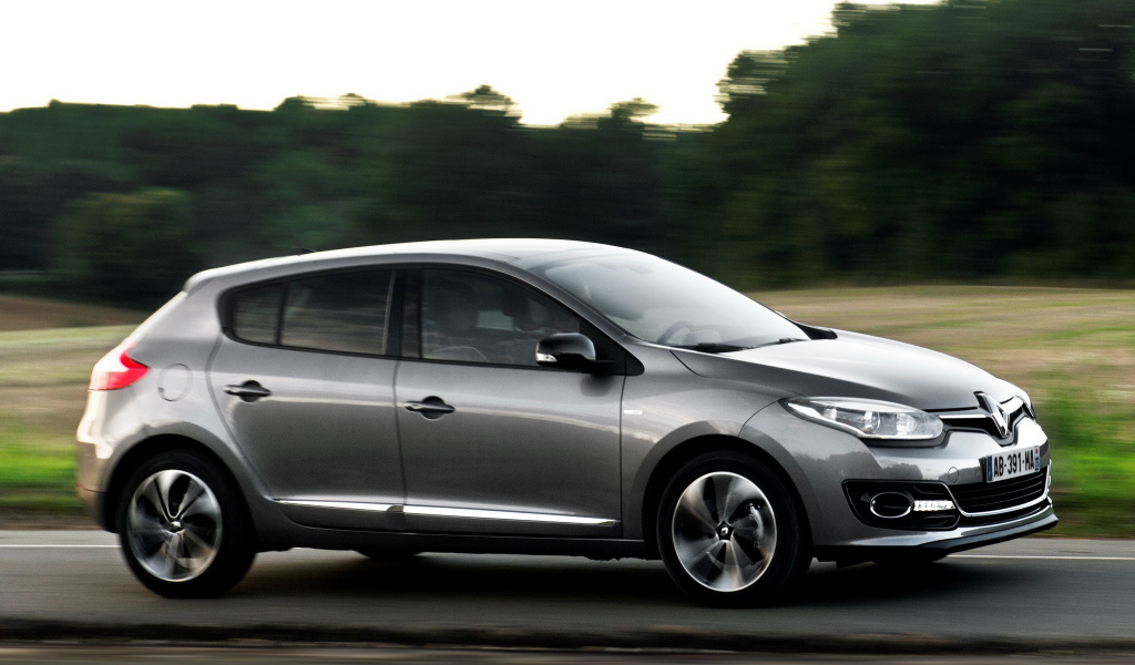 Красивый автомобиль Renault Megane 2014  в Москве