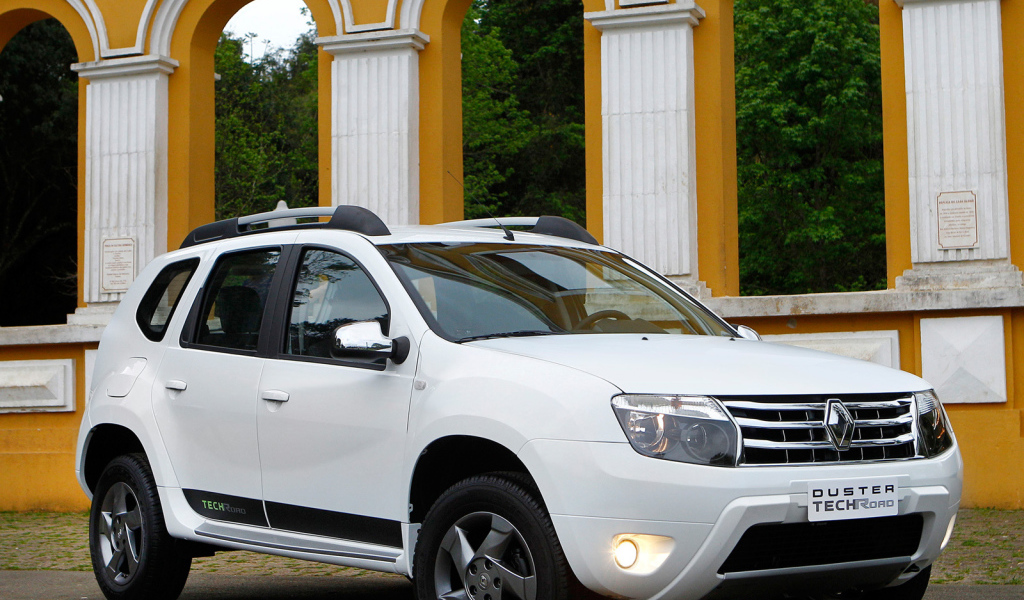 Автомобиль марки Renault модели Duster