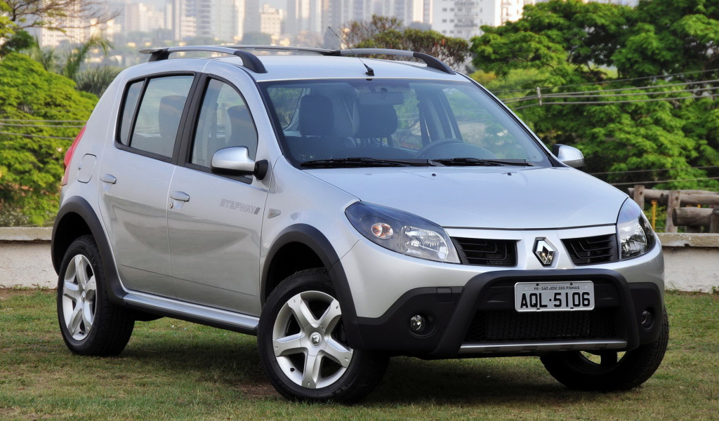 Тест драйв автомобиля Renault Sandero