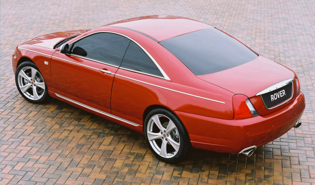 Автомобиль Rover 75 на дороге