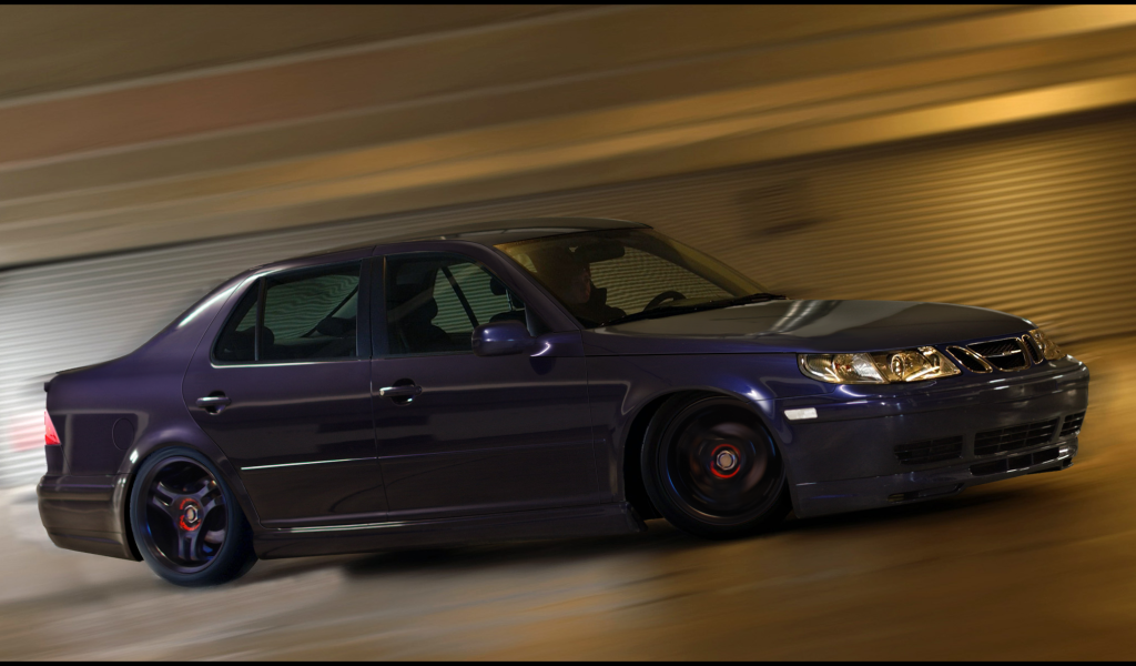 Автомобиль марки Saab модели 9-5