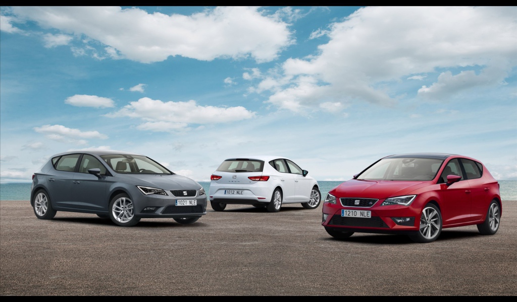 Красивый автомобиль Seat leon