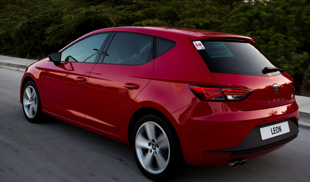 Автомобиль марки Seat модели Leon 2014