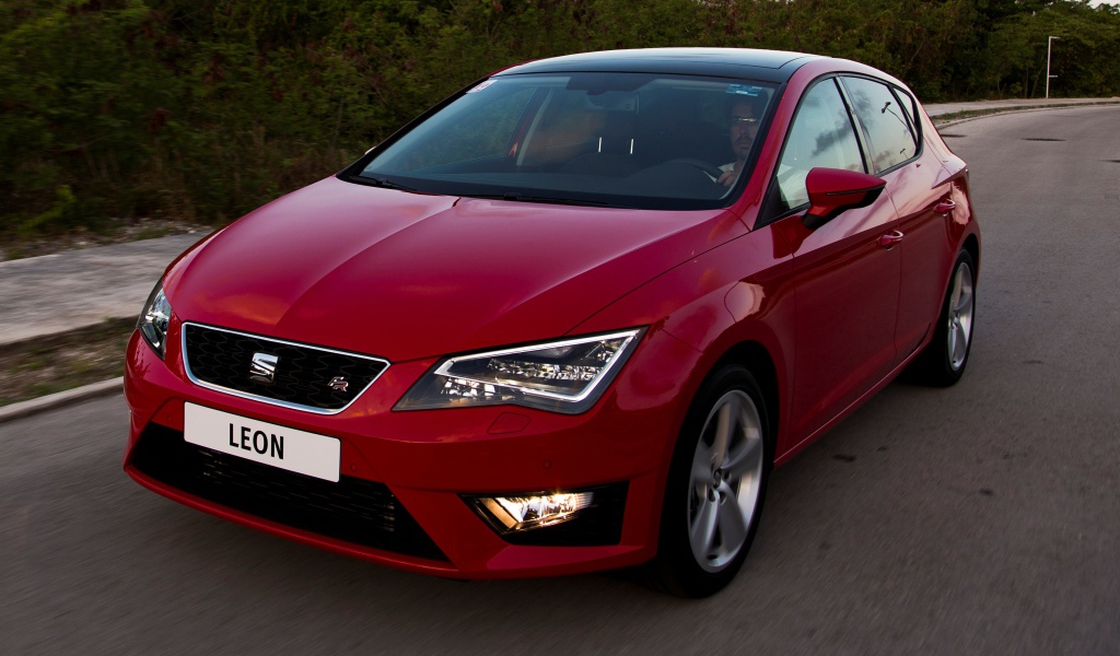 Надежная машина Seat Leon 2014