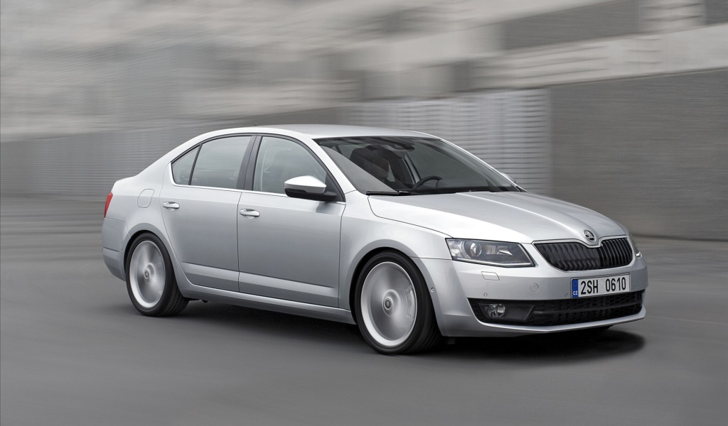 Надежный автомобиль Skoda Octavia 2013