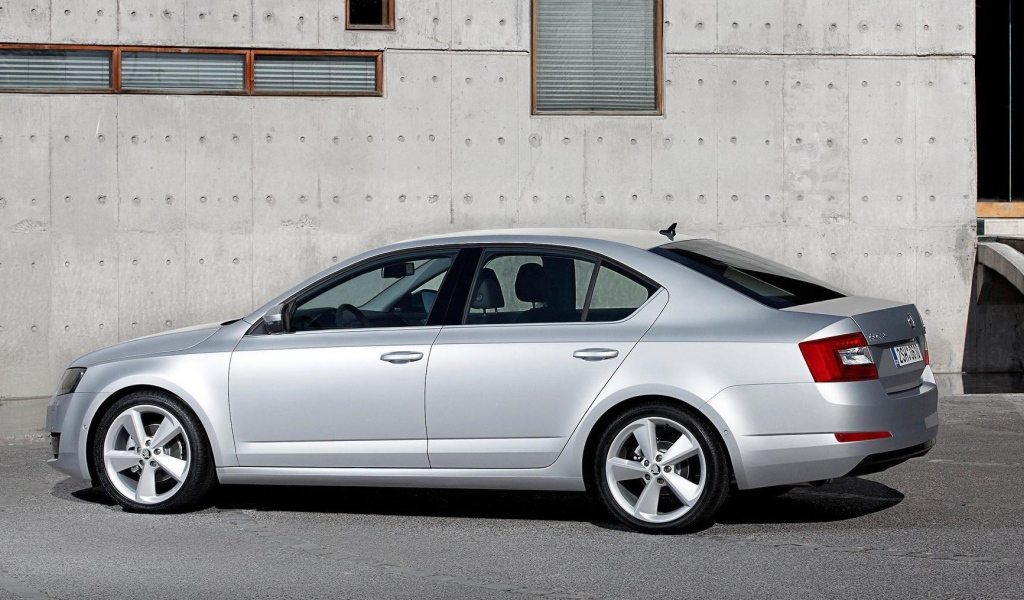 Тест драйв автомобиля Skoda Octavia 2013