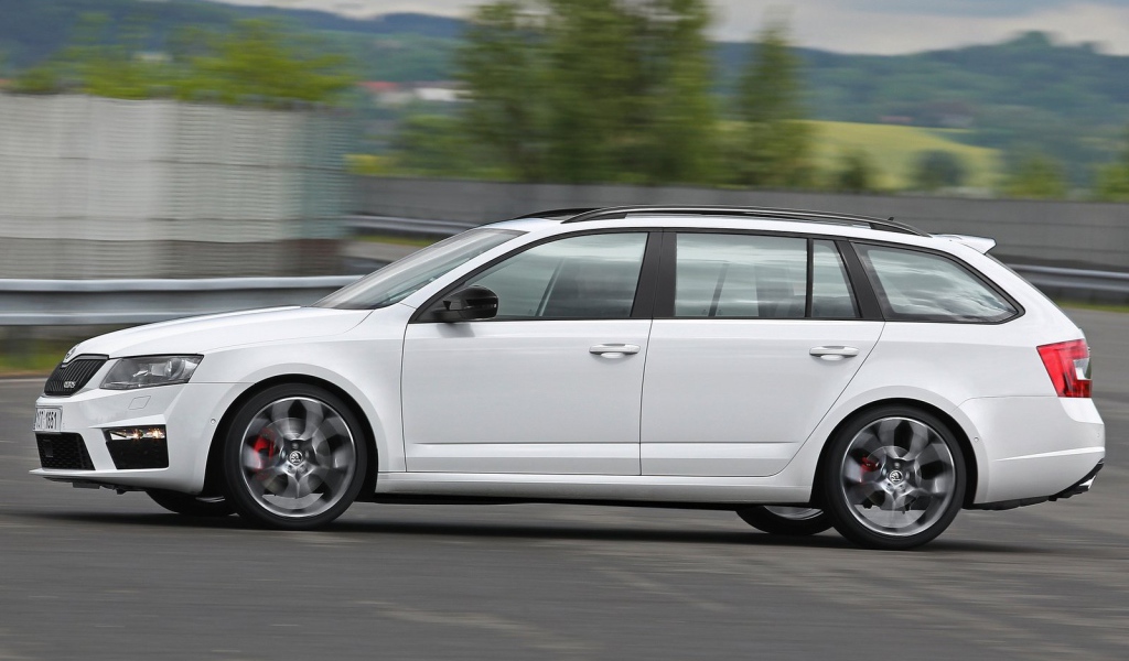 Тест драйв автомобиля Skoda Octavia 2014