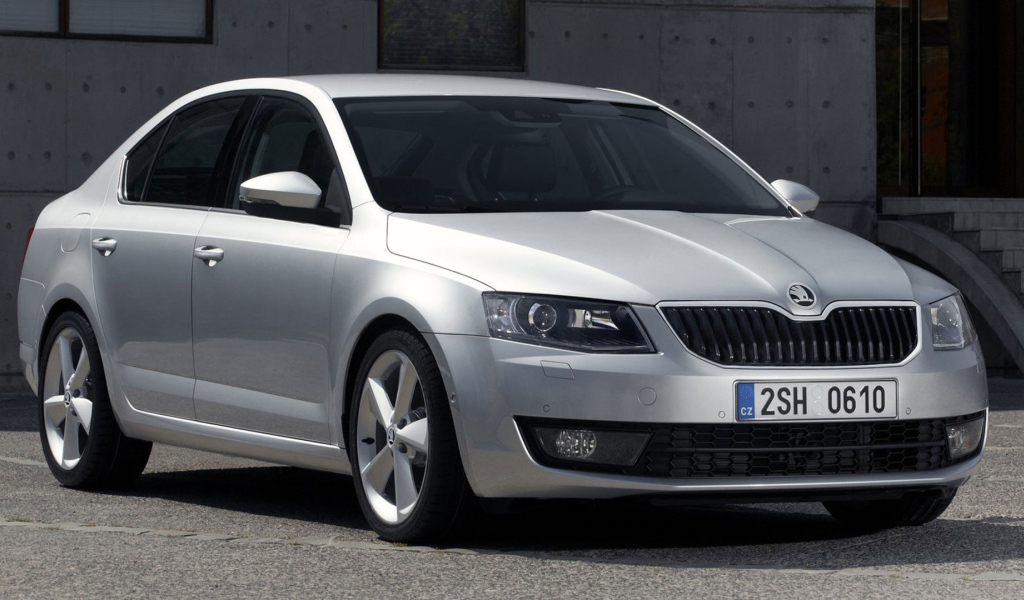 Новая машина Skoda Octavia 2013