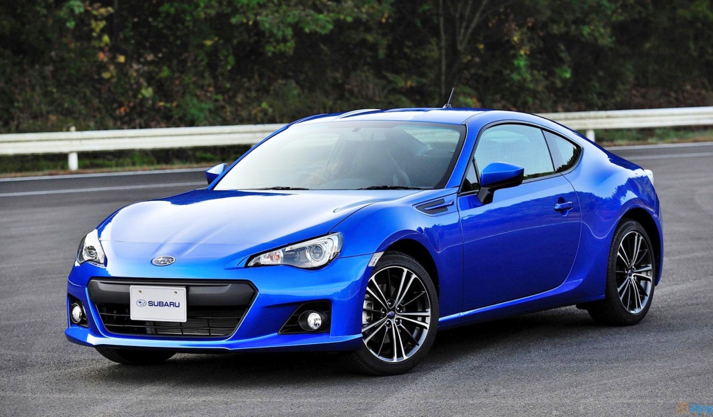 Автомобиль марки Subaru модели BRZ