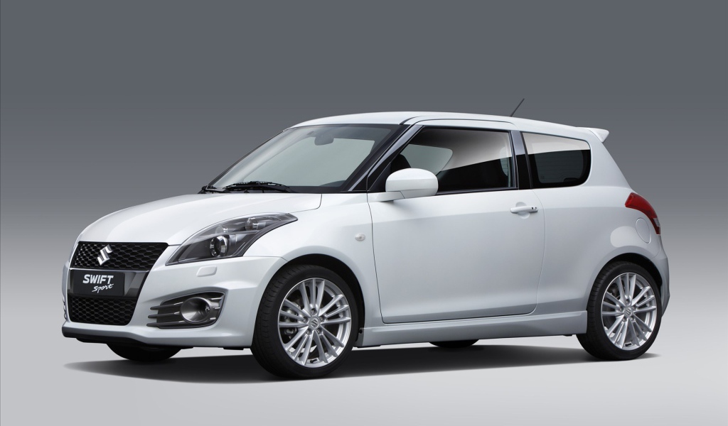   Красивый автомобиль Suzuki Swift в Москве