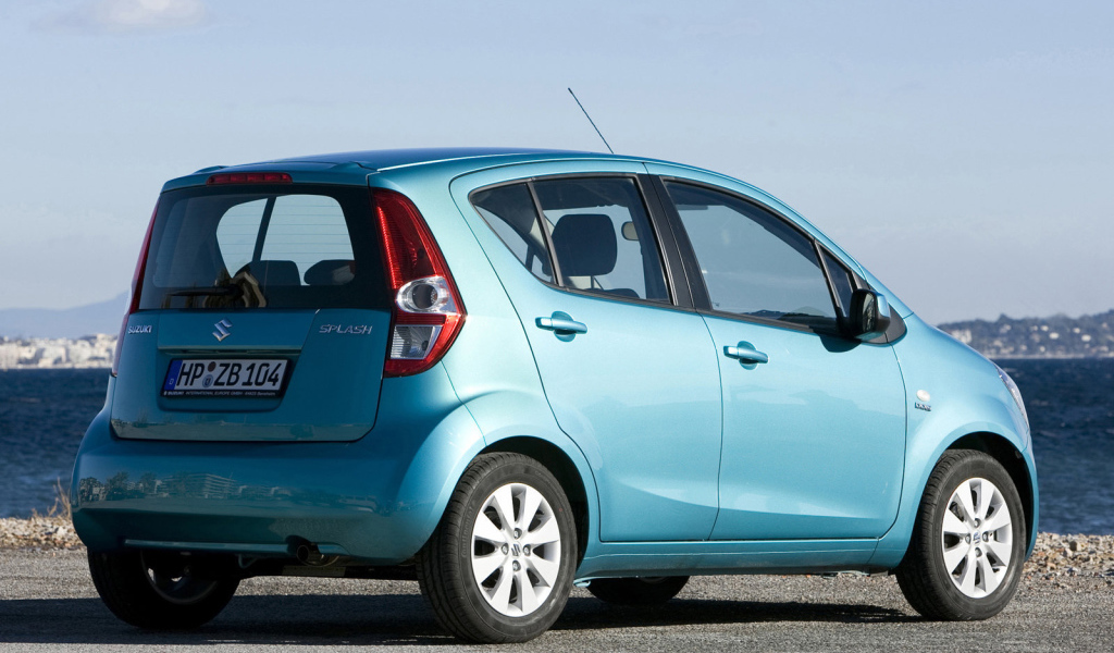 Надежный автомобиль Suzuki Splash