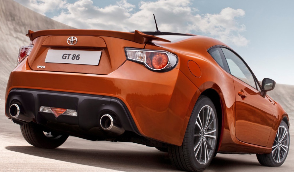 Японский автомобиль Тойота GT86