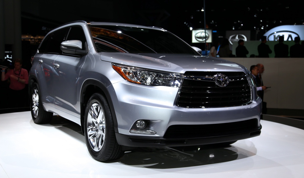 Новый автомобиль Toyota Highlander 2014