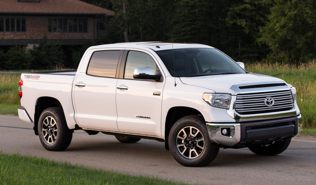 Новая машина Toyota Tundra 2014