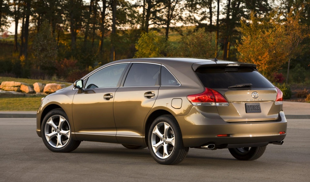 Тест драйв автомобиля Toyota Venza