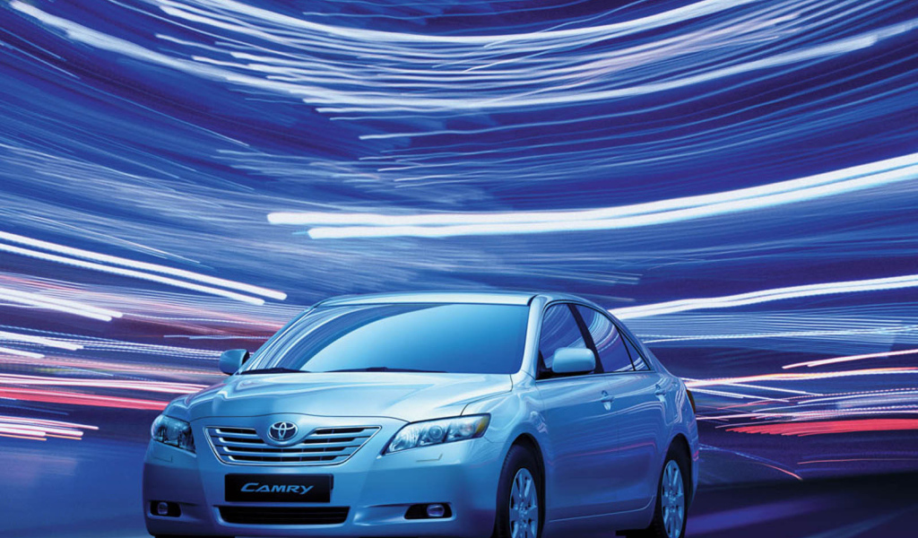 Новая машина Toyota Camry