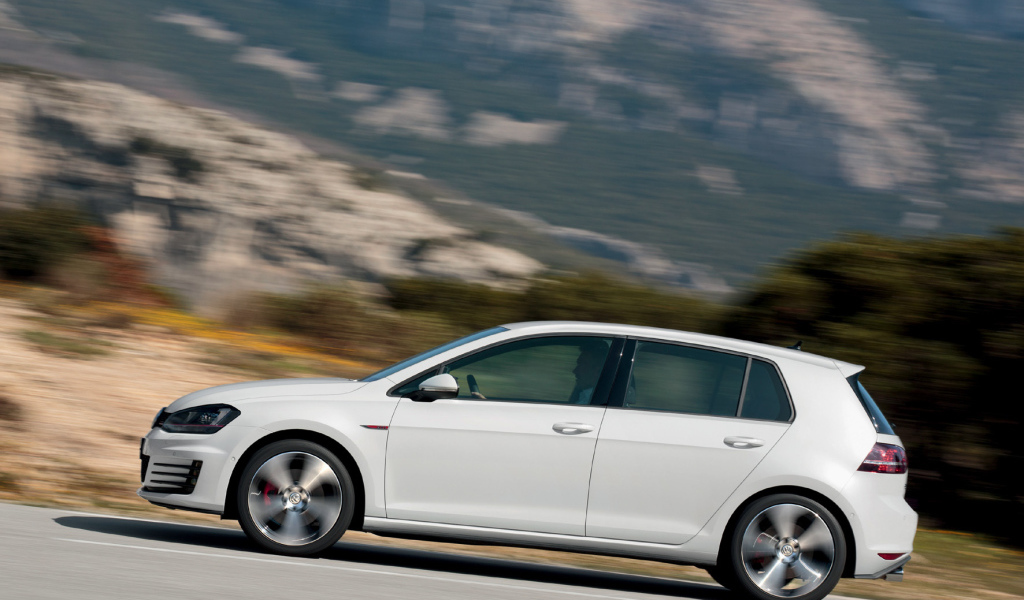 Фото автомобиля Golf GTI 2014 года