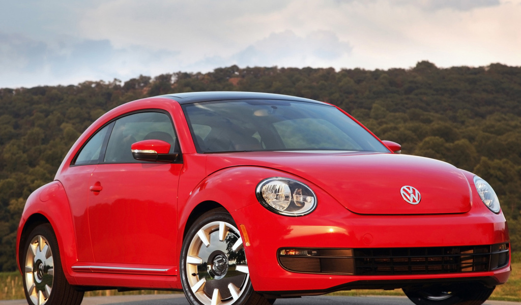 Надежный автомобиль Volkswagen Beetle 2014