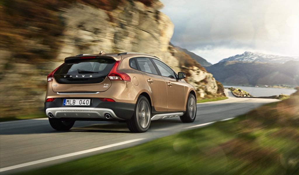  Дизайн автомобиля Volvo v40 Cross country