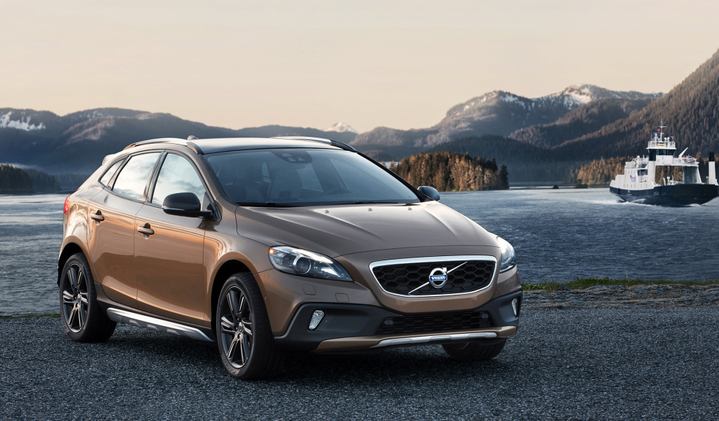 Надежный автомобиль Volvo v40 Cross country