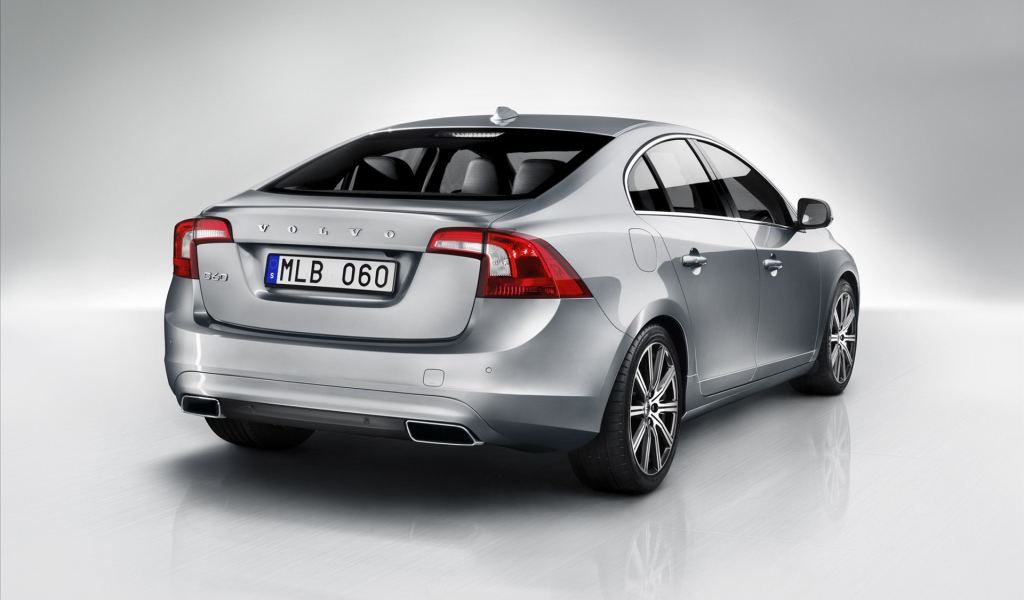 Автомобиль марки Volvo модели s60