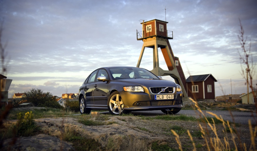 Новый автомобиль Volvo s40