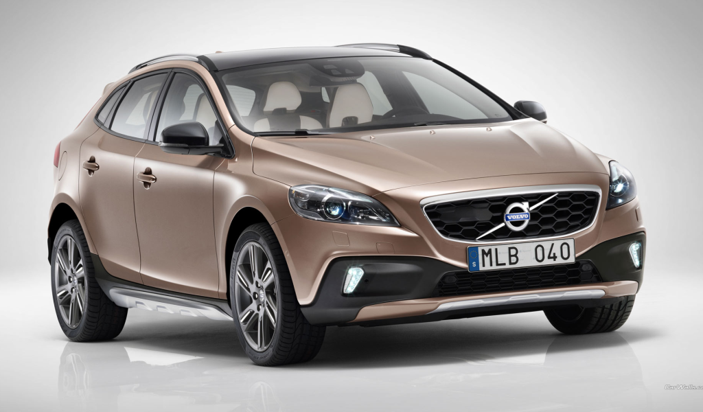  Новая машина Volvo v40 Cross country