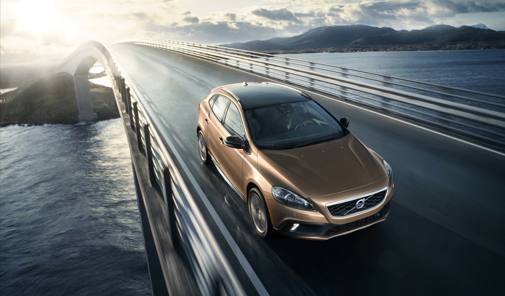  Фото автомобиля Volvo v40 Cross country