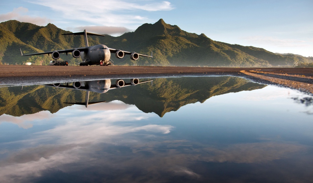 Грузовой самолет C-17