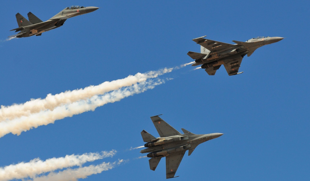 Выхлоп истребителей