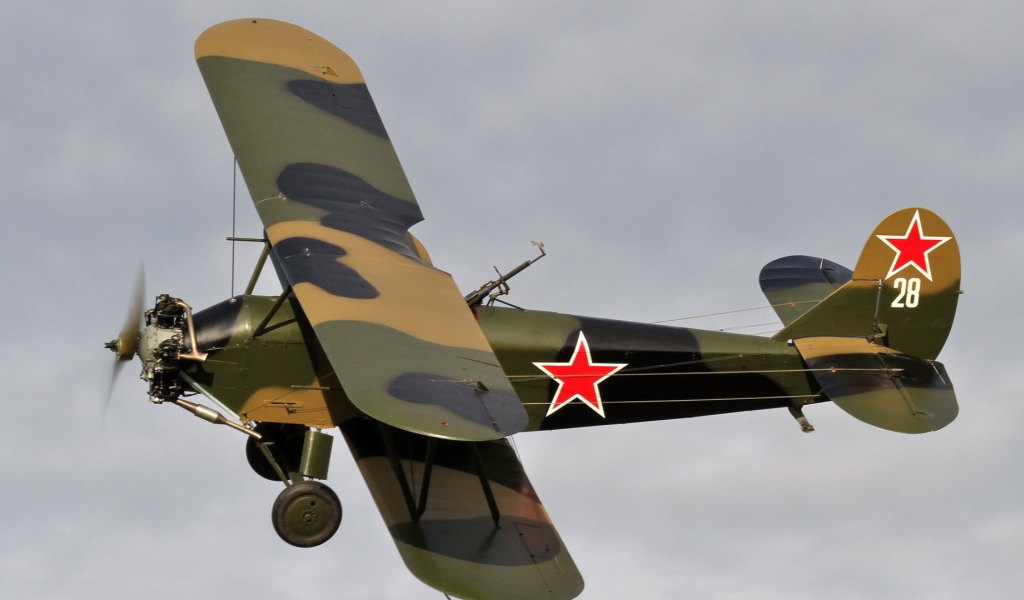 Полет одномоторного самолета