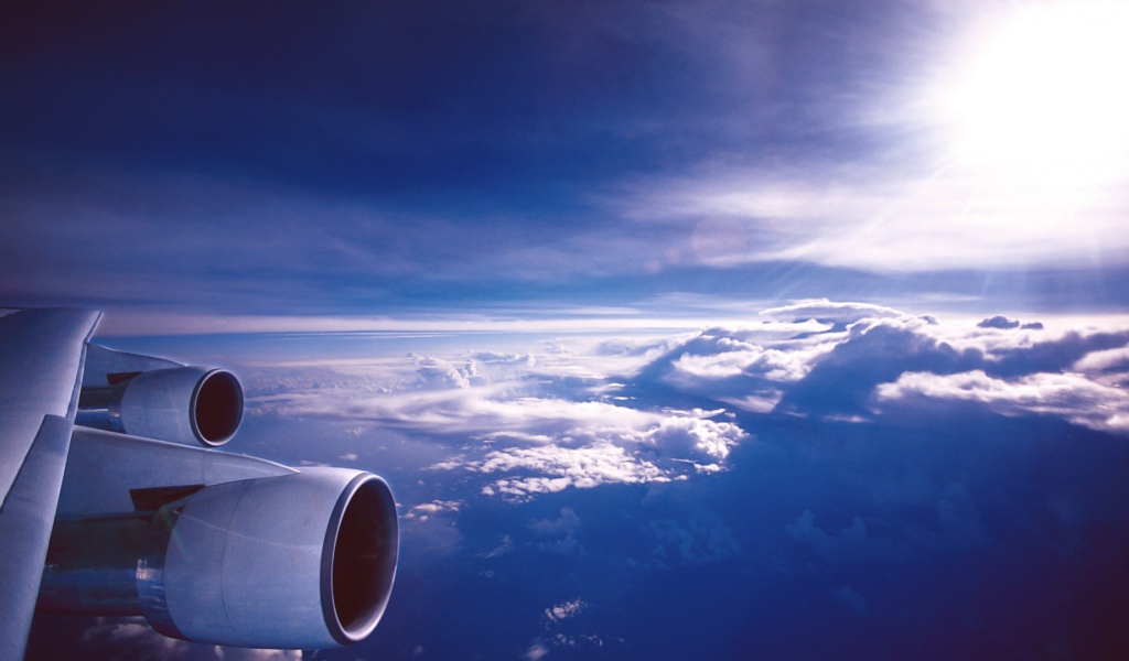 Полет над облаками