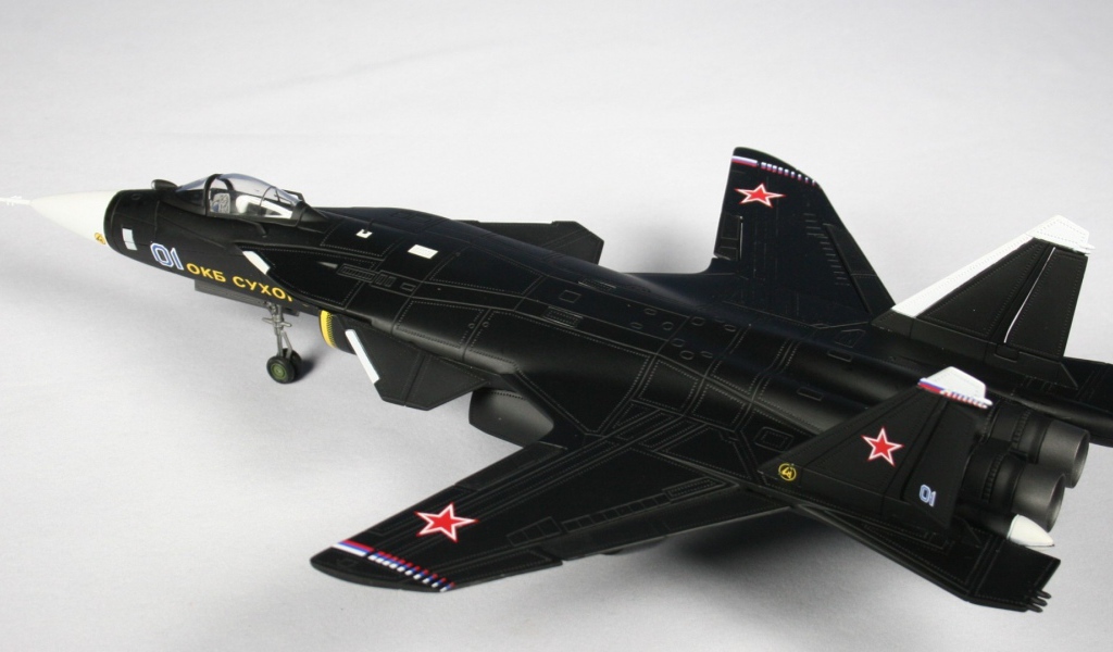 Модель нового истребителя