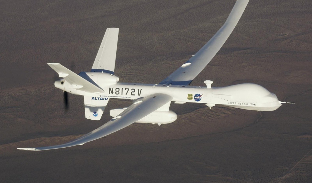 Беспилотный самолет