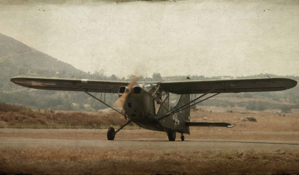 Старый легкий самолет