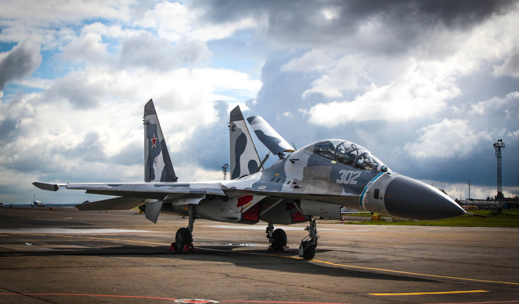 Самолет СУ-27