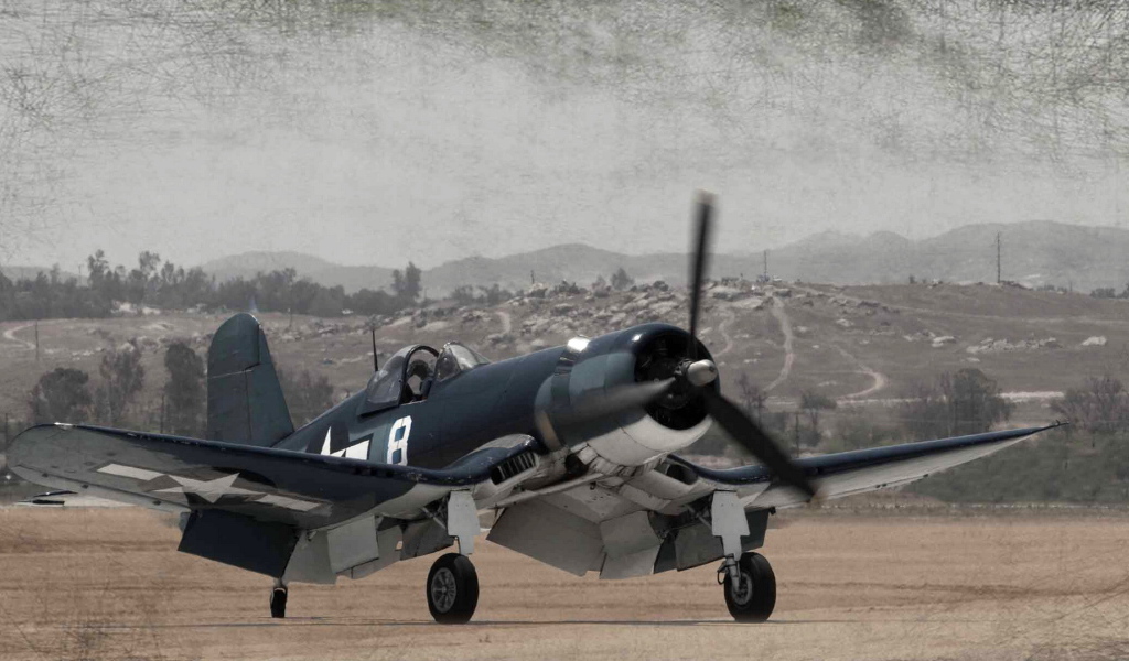 Старинный военный самолет