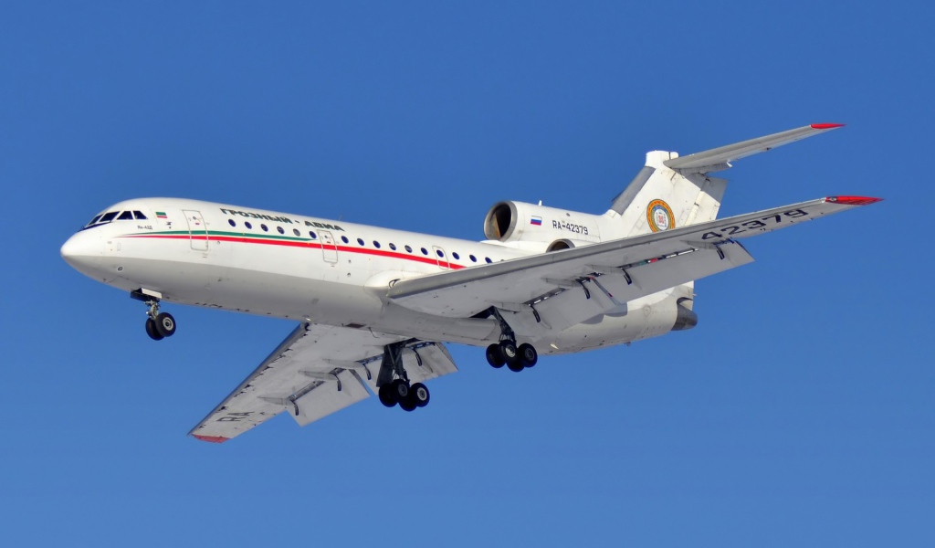 ЯК-42 идет на посадку