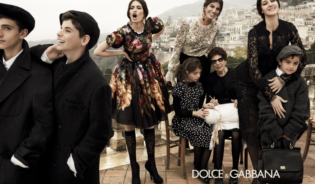 Одежда для всей семьи Dolce & Gabbana
