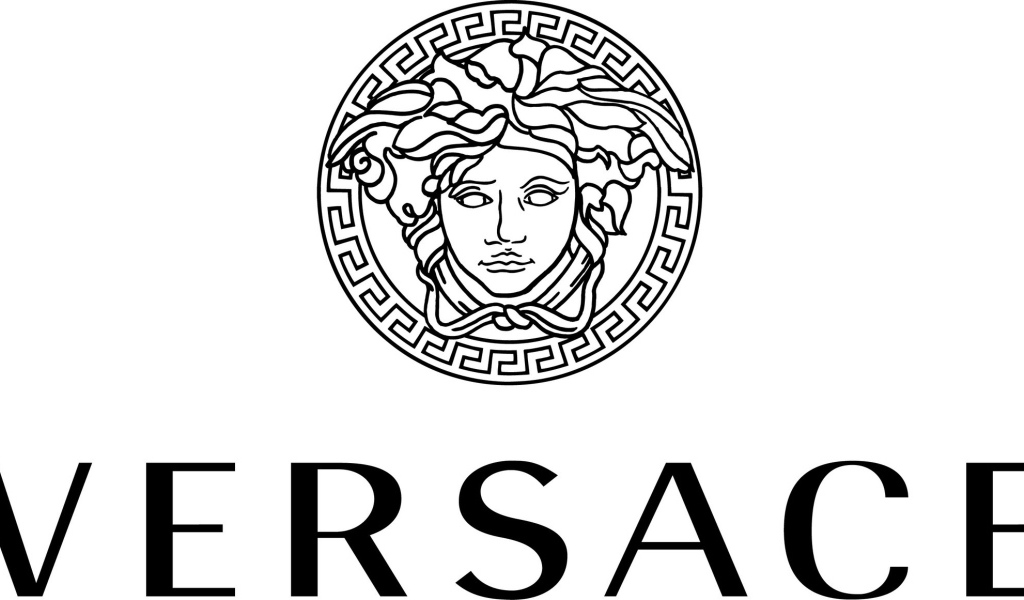 Модная одежда от Versace