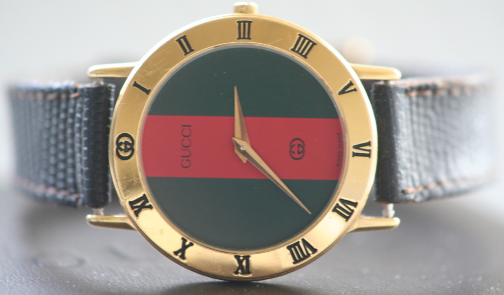 Часы от Gucci
