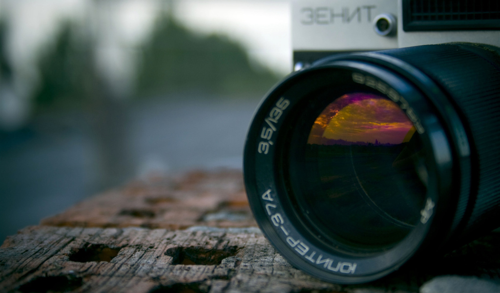 Русский фотоаппарат Зенит
