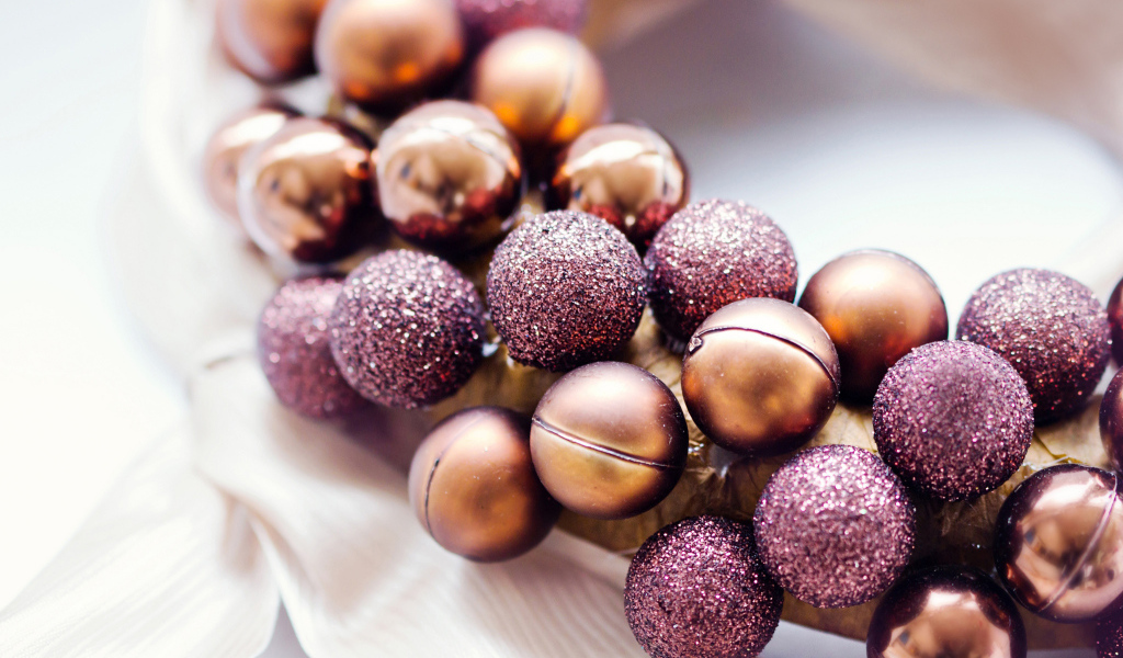 Венок из шариков