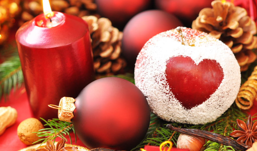 Сердечко на яблоке