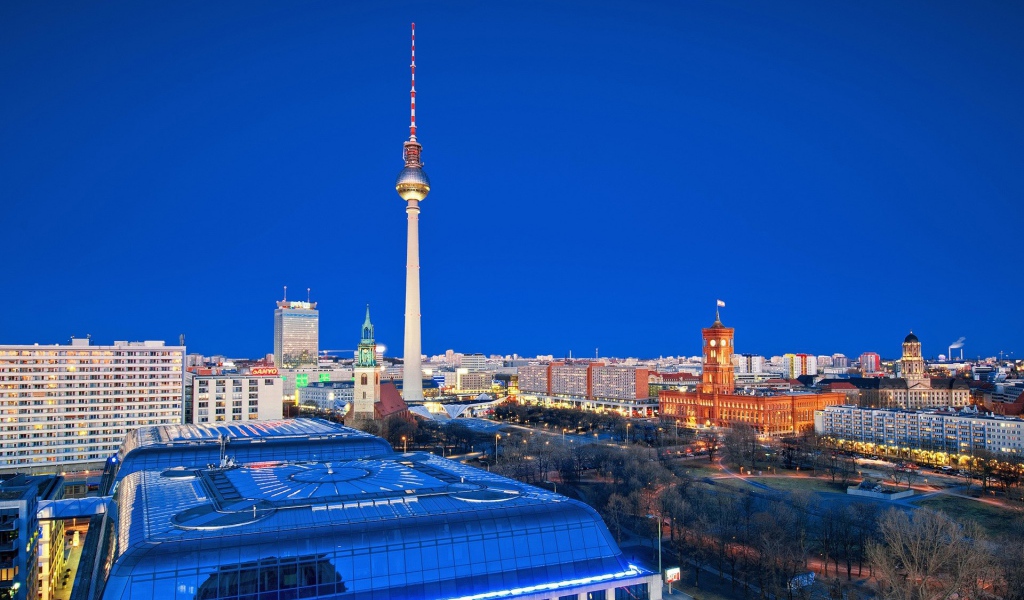Городской пейзаж с телебашней